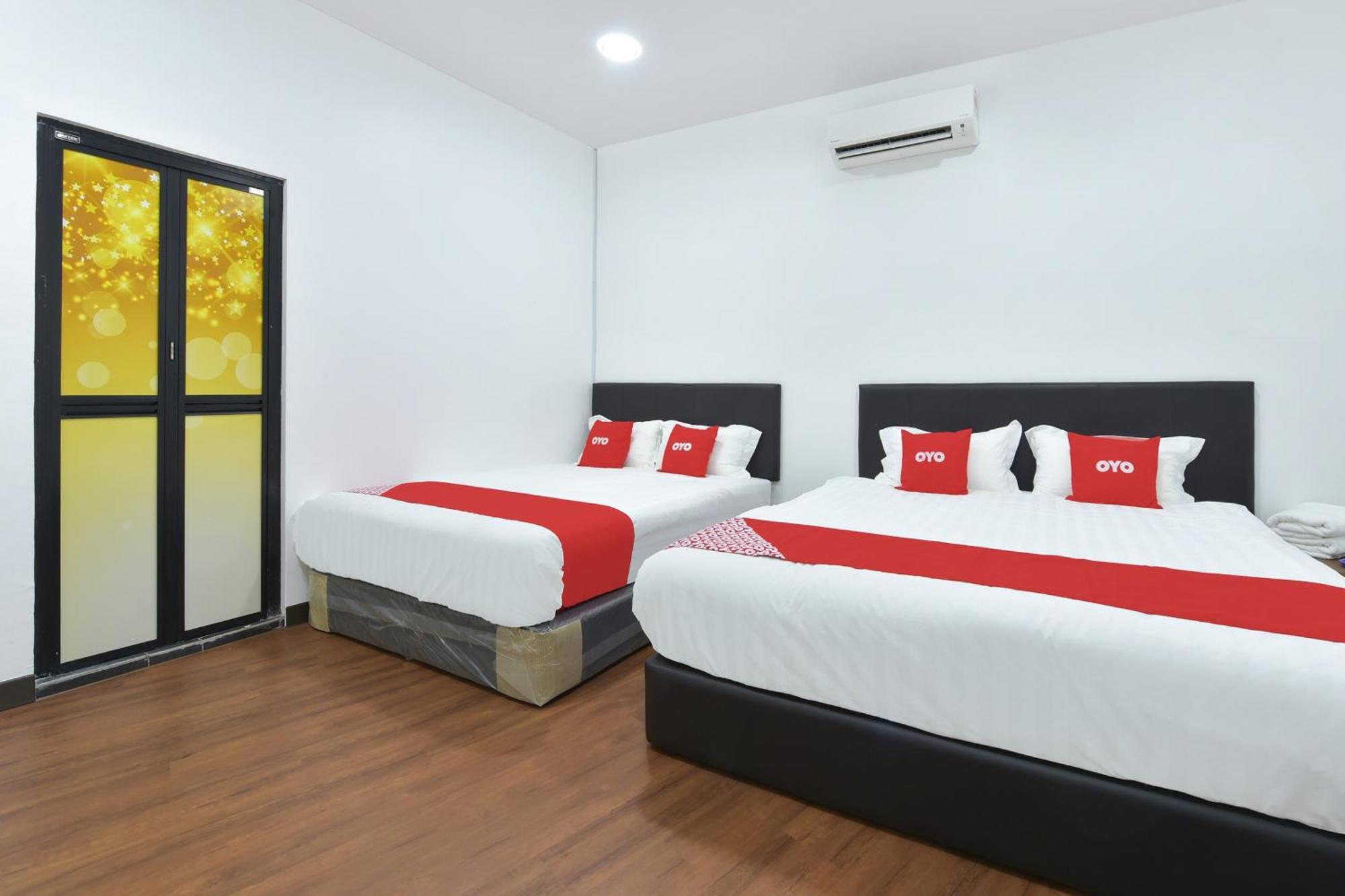 Oyo 90869 Hotel Madeena Inn Sepang Extérieur photo